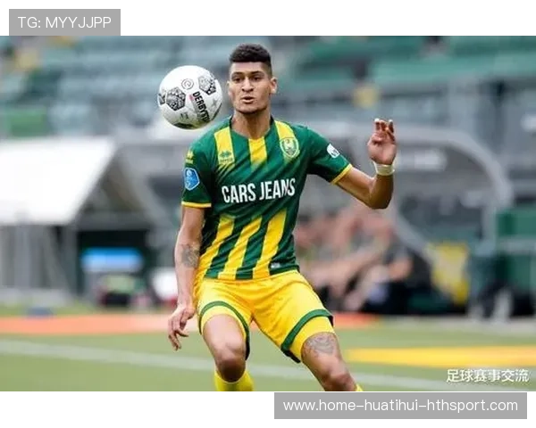 埃因霍温瞄准高速右后卫，打造全新防线优势