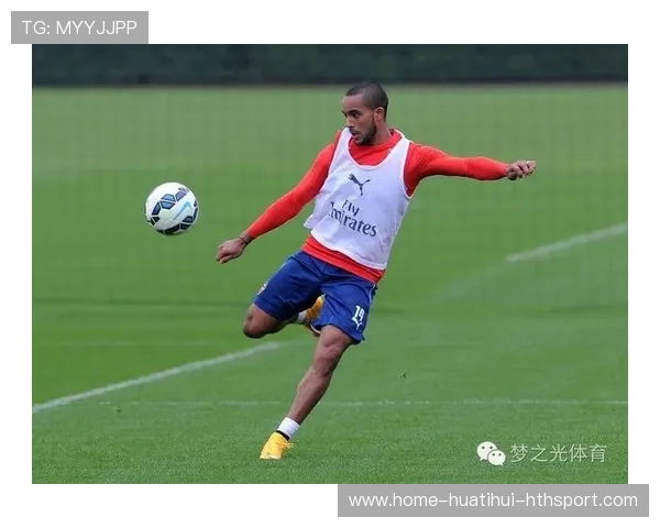 外脚背弧线球直挂死角荣登当周最佳——足球技艺的极致魅力