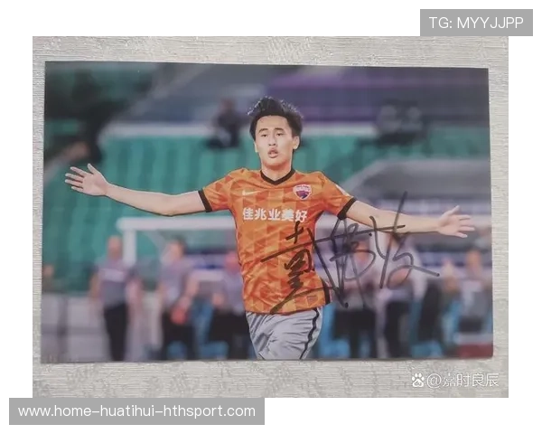 深圳新鹏城中场插上创造出绝佳得分机会